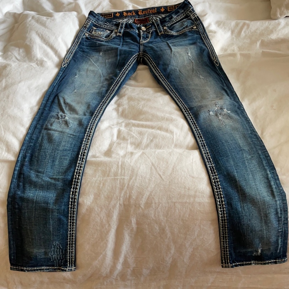 Rock revival straight leg jeans. Size 26.